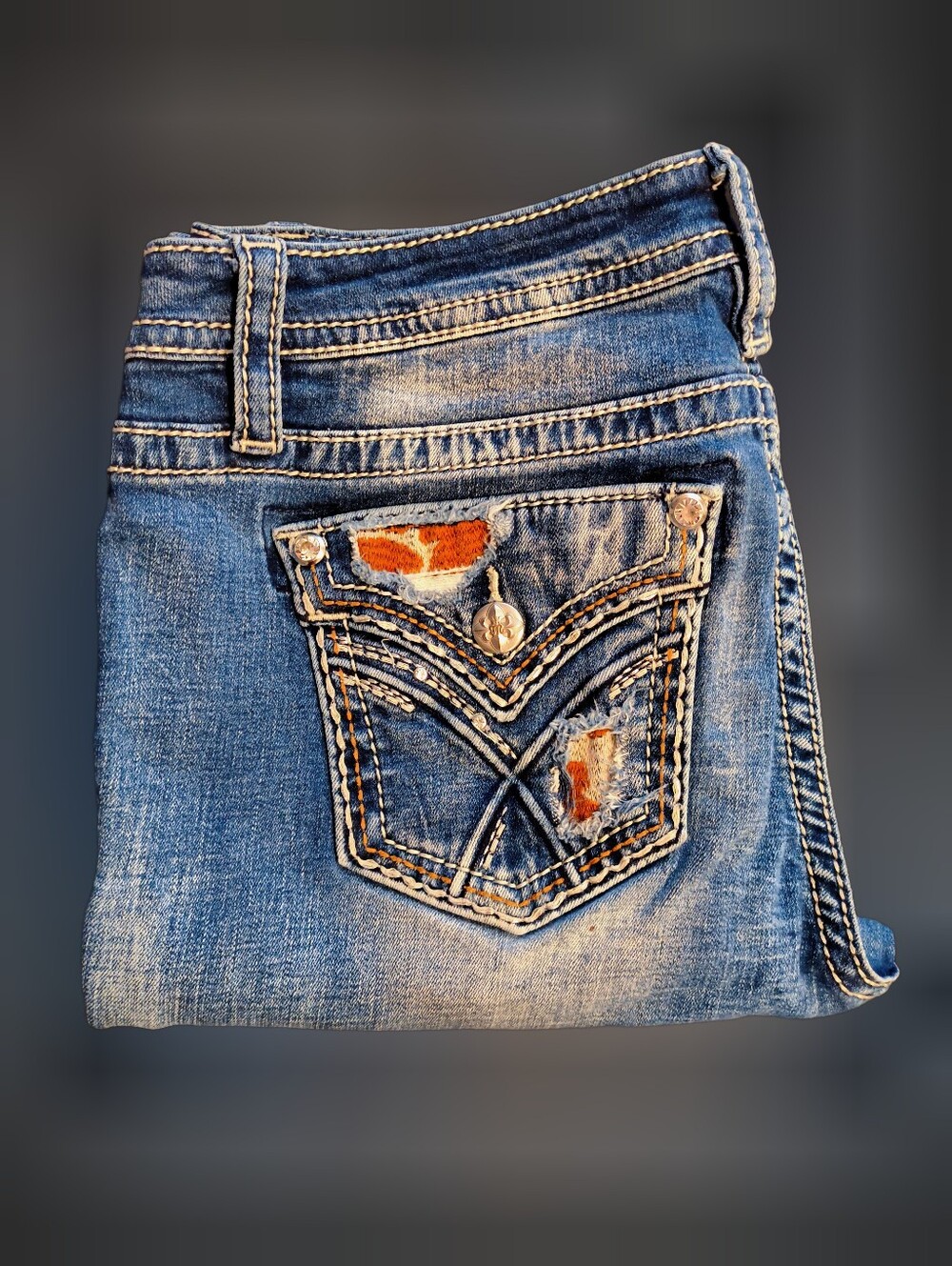 Miss Me Jeans Size 30 Mid-Rise Bootcut Inseam 34 - Like New / Fast Ship
